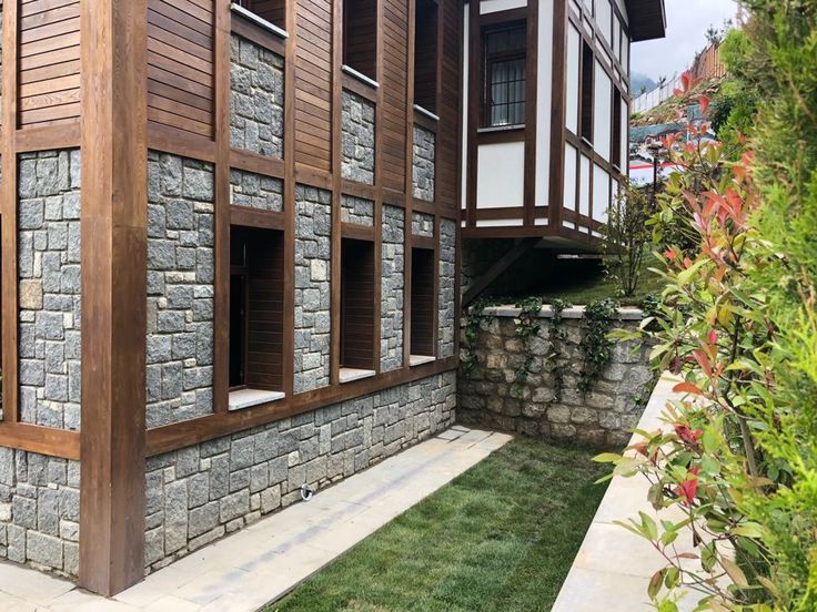 Ahşap ve Taş Dekoratif Çözümler